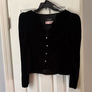 Cachet Women's Black Velvet jacket with Scalloped Neckline Size M
